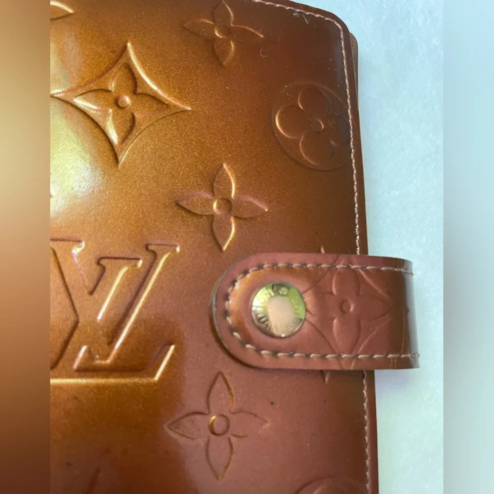 Louis Vuitton Bronze Vernis PM Agenda 🤎 - Picture 4 of 15